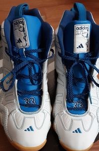 CRAZY 8'$-😇Kobe Bryants' 1ST NBA SHOE